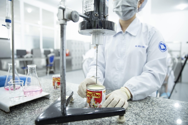 vuot tro ngai covid vinamilk xuat khau sua qua trung quoc