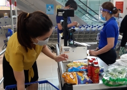 Công việc của bà nội trợ sau khi nới lỏng giãn cách xã hội