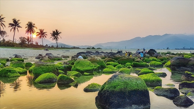 giai nhiet mua he voi 7 bai bien tuyet dep cua da nang