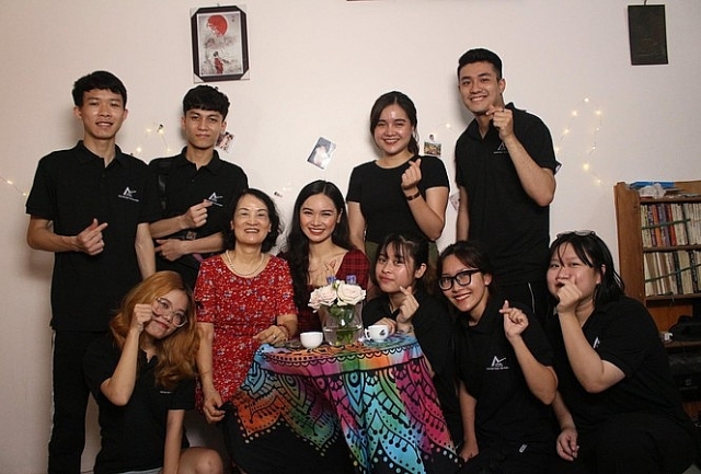 "The Blue Mirror": Khép lại những cung bậc cảm xúc của sinh viên ĐH Văn hóa the blue mirror khep lai nhung cung bac cam xuc cua sinh vien dh van hoa