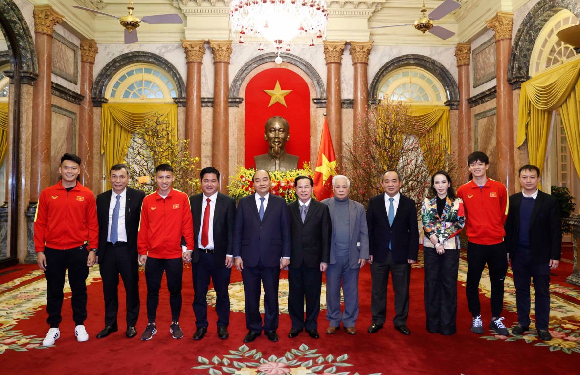 / Cũng vào tháng 02/2022, Golf Long Thành thưởng 3,6 tỷ đồng cho đội tuyển nam Quốc Gia sau chiến thắng 3-1 trước đội tuyển Trung Quốc tại vòng loại thứ 3 World Cup.