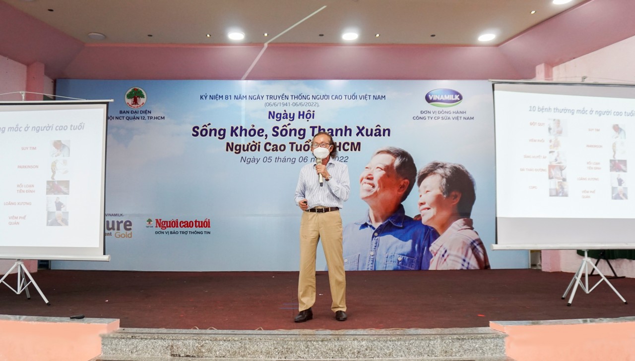 Vinamilk khởi động chuỗi ngày hội "Sống khỏe, sống thanh xuân" hướng đến người cao tuổi cả nước
