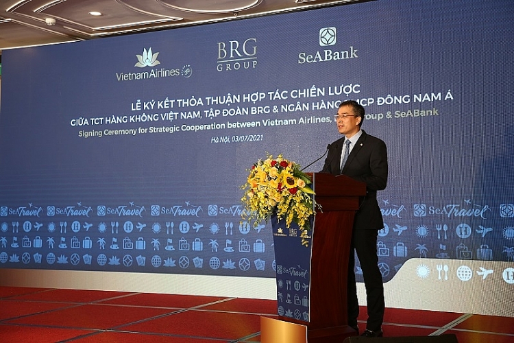 Ông Đặng Ngọc Hoà, Chủ tịch HĐQT, Tổng công ty Hàng không Việt Nam, phát biểu tại lễ ký.