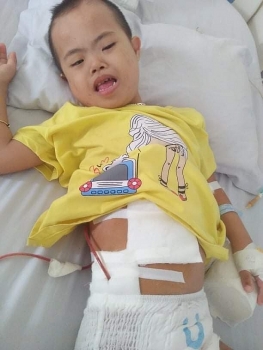 Người bác sĩ có tấm lòng nhân ái trước những mảnh đời bất hạnh