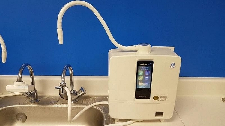 Nước điện giải là gì? Tác dụng của nước điện giải ion kiềm ra sao?