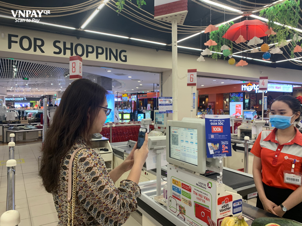 VNPAY tung khuyến mại lớn nhất năm: Quét VNPAY-QR, trúng xe trúng nhà