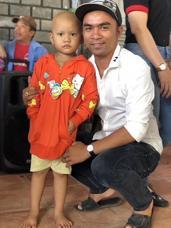 Lê Hoài Khanh: Anh hùng không cần mặc áo choàng, người thân của rất nhiều hoàn cảnh khó khăn