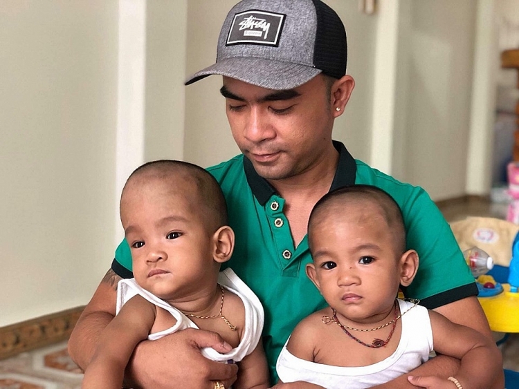 Anh Khanh kết nối 185 triệu hỗ trợ bé Hoàng An mổ não úng thủy tại Singapore