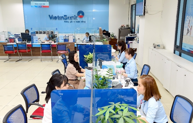 VietinBank chủ động đáp ứng nhu cầu vốn, dịch vụ ngân hàng chính đáng của doanh nghiệp và người dân VietinBank chủ động đáp ứng nhu cầu vốn, dịch vụ ngân hàng chính đáng của doanh nghiệp và người dân