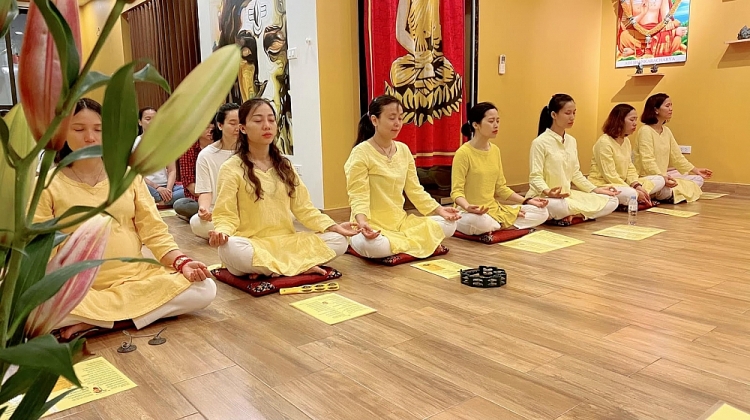 Đức Nguyễn Deva - Yoga không chỉ là thể dục