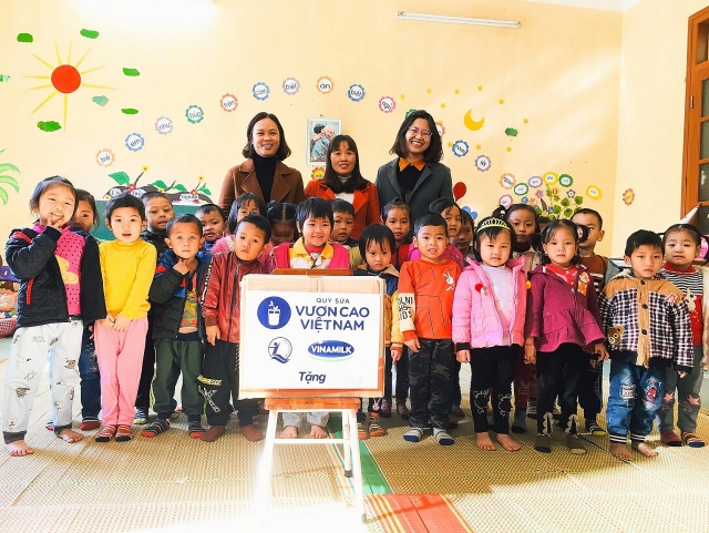 Vinamilk với 12 năm vì sứ mệnh: “Để mọi trẻ em đều được uống sữa mỗi ngày” vinamilk voi 12 nam vi su menh de moi tre em deu duoc uong sua moi ngay