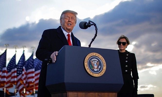 Những hình ảnh cuối cùng của ông Trump trên cương vị tổng thống Mỹ
