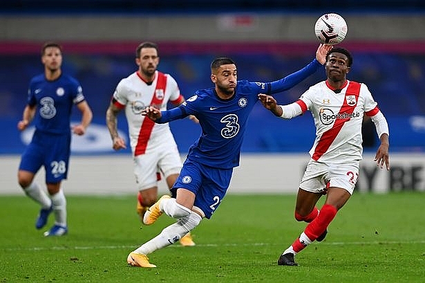 Chelsea (xanh) kỳ vọng có được chiến thắng đầu tiên dưới thời tân HLV Thomas Tuchel