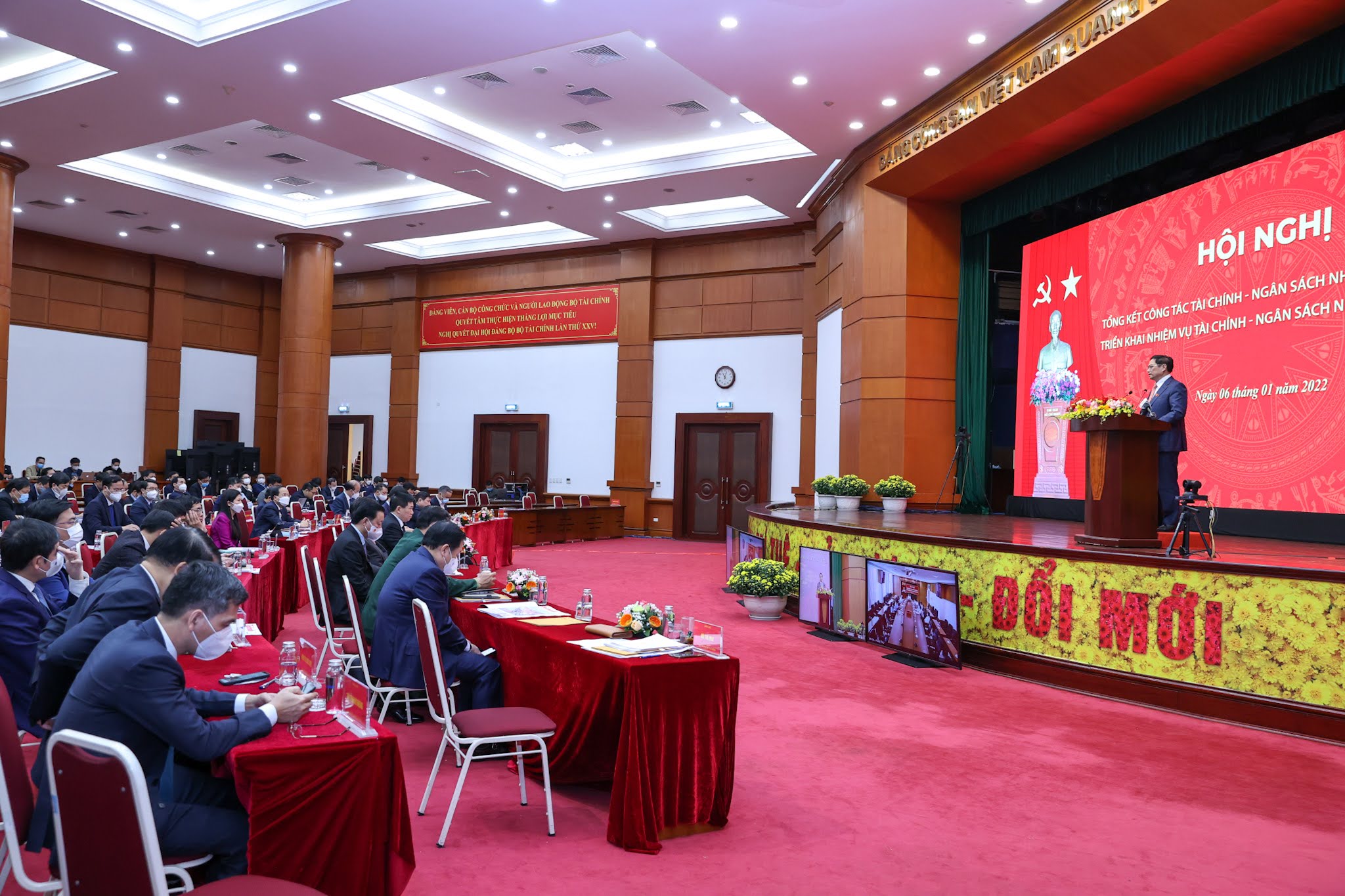 Phải có chính sách khuyến khích thu và tiêu chí phân bổ ngân sách công bằng, minh bạch