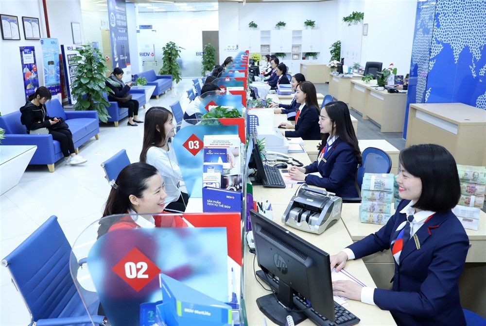 Ngân hàng thời Covid: Sứ mệnh của “bác sĩ” cấp cứu