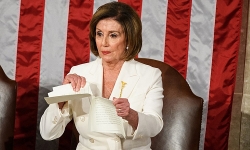 Xé Thông điệp Liên bang của Tổng thống Trump, Chủ tịch Hạ viện Mỹ nói gì?