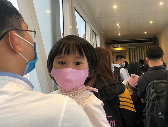 dich virus corona nguoi lon de nhiem benh hon tre em nam nhiem nhieu hon nu