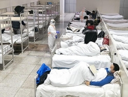 vu han truy tim co gai nho nuoc bot vao tay nam cua giua tam dich virus corona
