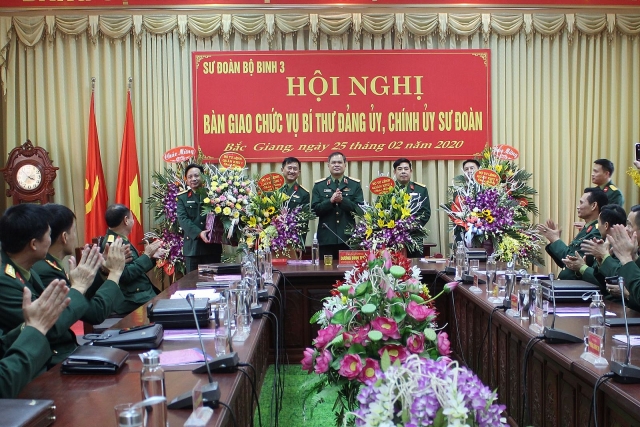 nhan su lanh dao moi bo quoc phong hoi chu thap do viet nam