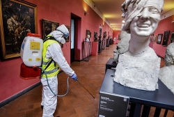Italy: Số ca nhiễm COVID-19 vượt mốc 20.000, nhiều nơi kêu gọi viện trợ khẩn cấp