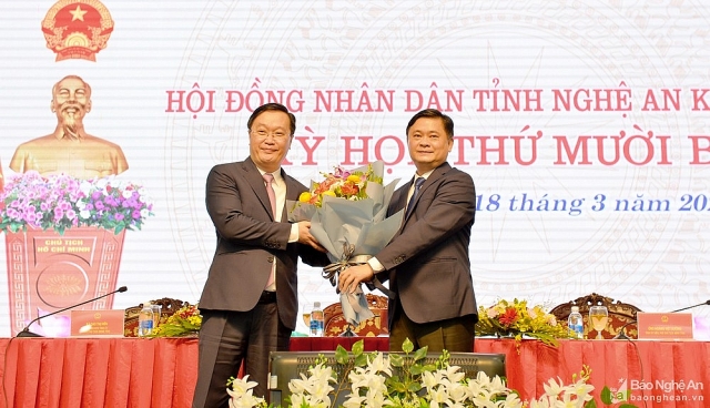 chan dung ong nguyen duc trung tan chu tich tinh nghe an