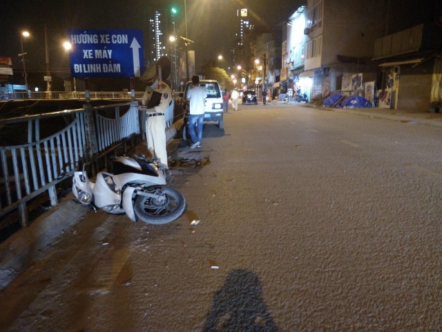 ha noi say ruou gay tai nan nghiem trong tai xe bo chay