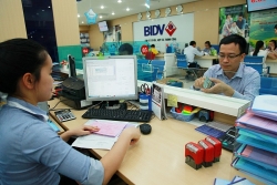 Bắt đầu miễn, giảm phí dịch vụ ngân hàng từ ngày 25/3
