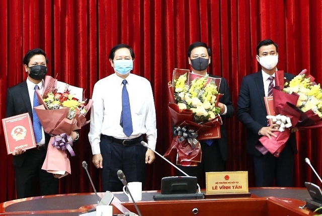 Bộ Giáo dục và Đào tạo, Bộ Nội vụ, Bộ Giao thông bổ nhiệm lãnh đạo mới bo giao duc va dao tao bo noi vu bo giao thong bo nhiem lanh dao moi