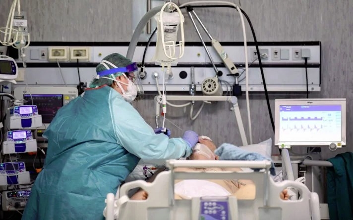 Thoát chết sau 9 ngày thở máy, bệnh nhân COVID-19 vẫn chưa hết bàng hoàng