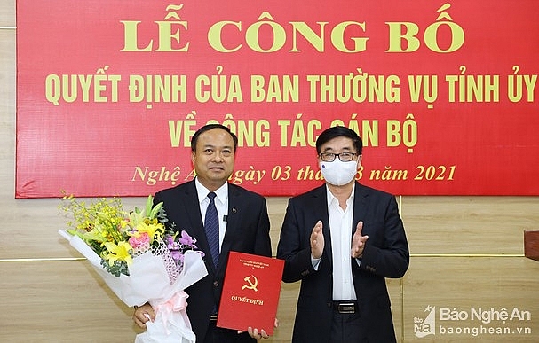 Ông Nguyễn Viết Hưng nhận quyết định