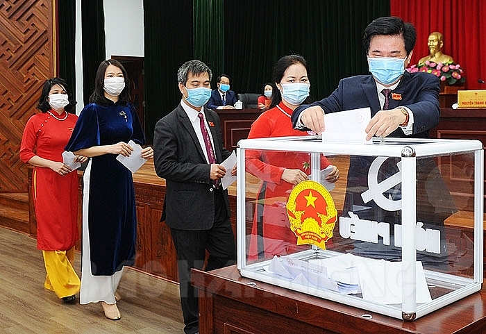 Chân dung 2 tân Phó Chủ tịch UBND tỉnh Hải Dương