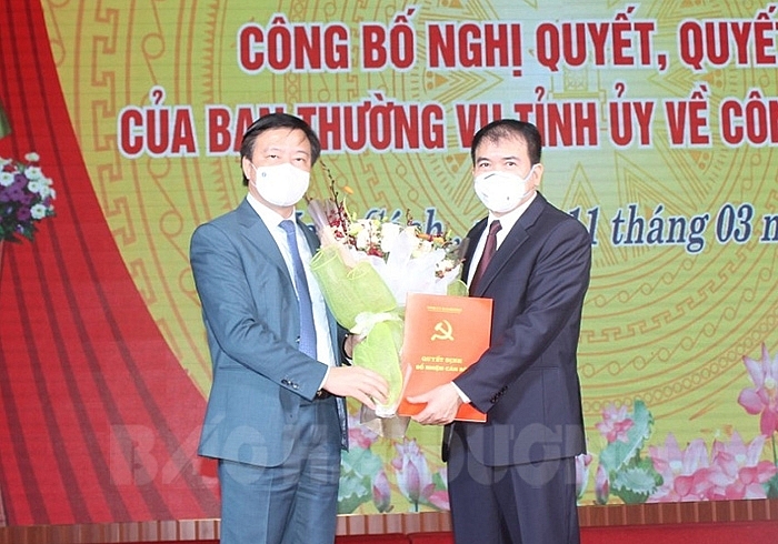 Ông Dương Văn Xuyên nhận quyết định