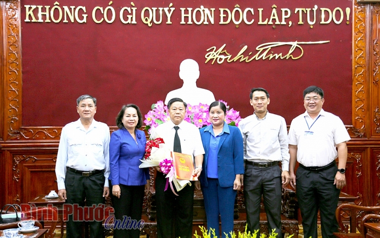 Ông Phạm Văn Thuấn nhận quyết định bổ nhiệm