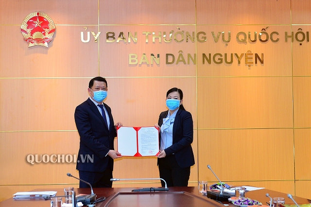 bo nhiem nhan su lanh dao moi van phong quoc hoi ngan hang nha nuoc