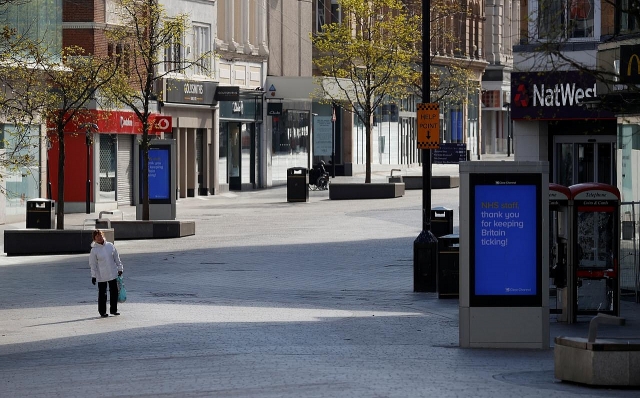 nguoi dan anh co the phai o nha den het nam vi dich covid 19