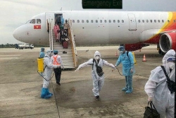 Đưa hơn 100 công dân mắc kẹt vì COVID-19 tại Indonesia về nước