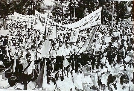 nhung hinh anh khong the nao quen ve ngay giai phong mien nam 3041975