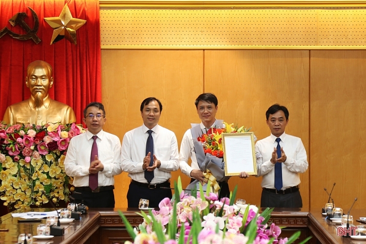 Hà Tĩnh, Quảng Ninh, Quảng Ngãi bổ nhiệm hàng loạt nhân sự mới