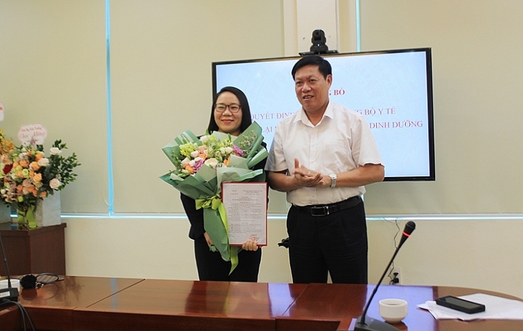 Bộ Xây dựng, Bộ Y tế, Bộ Thông tin - Truyền thông