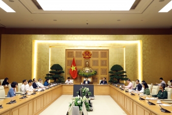 Giữ an toàn trong nước, tận dụng thời gian, cơ hội phát triển kinh tế