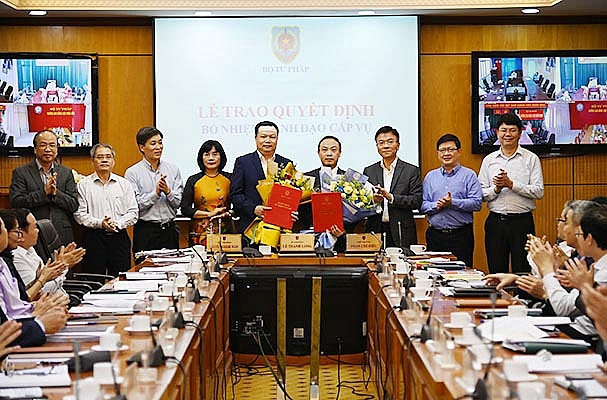 Nhân sự mới bộ, ngành tuần qua: Quốc hội bổ nhiệm 12 Bộ trưởng, trưởng ngành