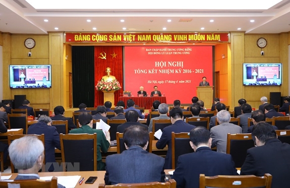 Phát huy dân chủ, tự do tư tưởng trong nghiên cứu lý luận vì lợi ích của đất nước, dân tộc