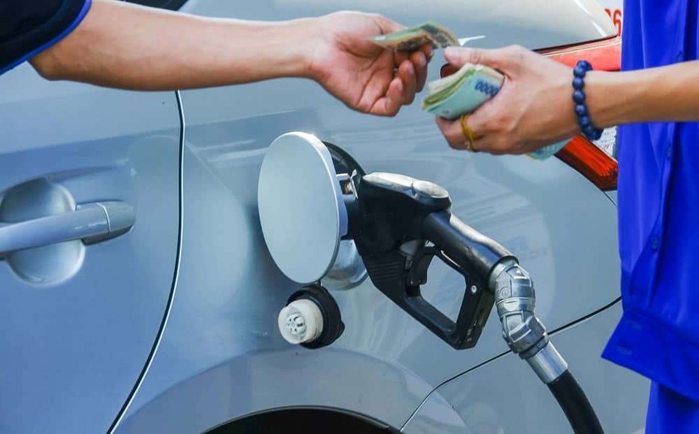 gia xang quay dau tang nhe hon 200 donglit