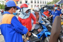 Giá xăng tiếp tục được giảm nhẹ hơn 500 đồng