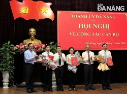 hau giang trao quyet dinh dieu dong cong tac nhieu nhan su