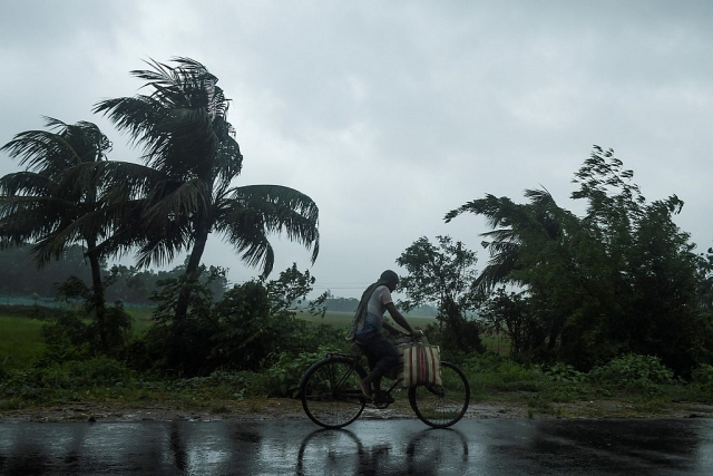 sieu bao amphan tan pha an do va bangladesh giet chet it nhat 106 nguoi