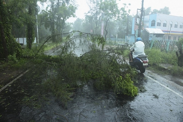 sieu bao amphan tan pha an do va bangladesh giet chet it nhat 106 nguoi