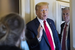Hoãn hội nghị G7, ông Trump nói các nước thành viên "lỗi thời"