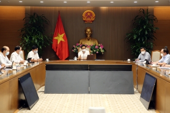 Phó Thủ tướng Vũ Đức Đam: Phải kiểm soát bằng được các ổ dịch trong KCN