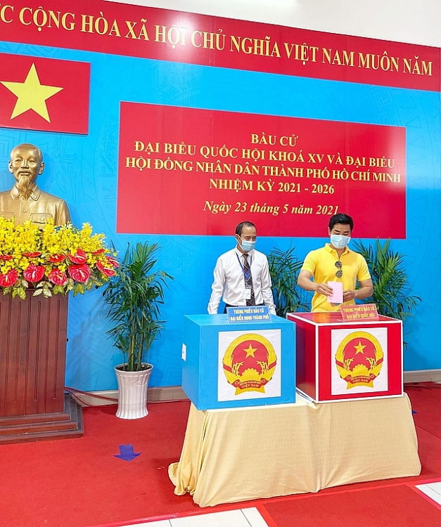 Xuân Bắc, Quyền Linh, Hoa hậu Tiểu Vy... và dàn sao Việt háo hức đi bầu cử